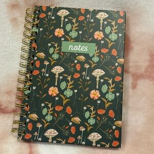 Mushroom Flower Meadow Writers Journal Notebook Graphique 160 pages NWT AQuigley